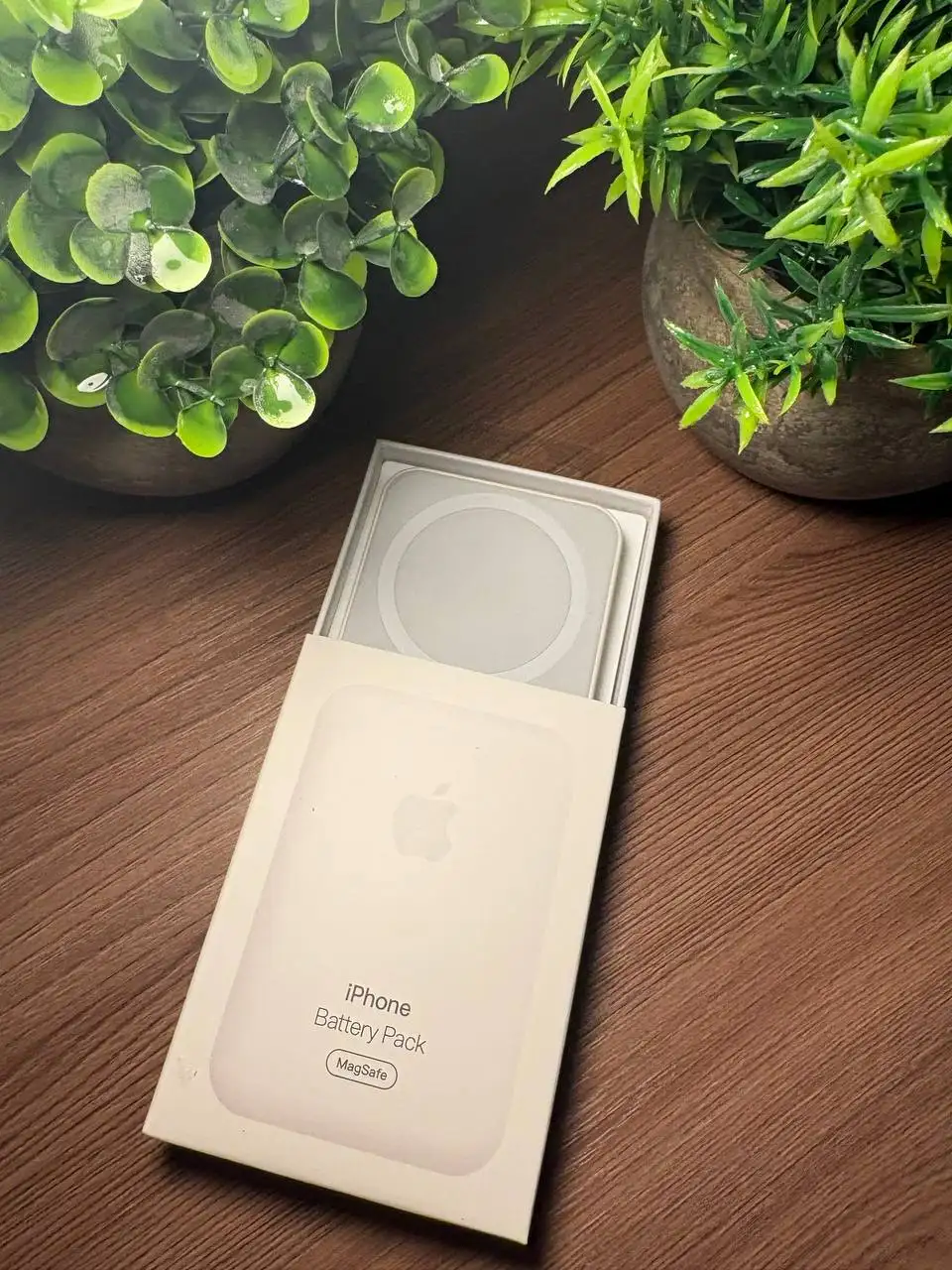 Внешний аккумулятор MagSafe 5000mAh с беспроводной зарядкой - Аксессуары для телефонов (Электроника) в Красноярск