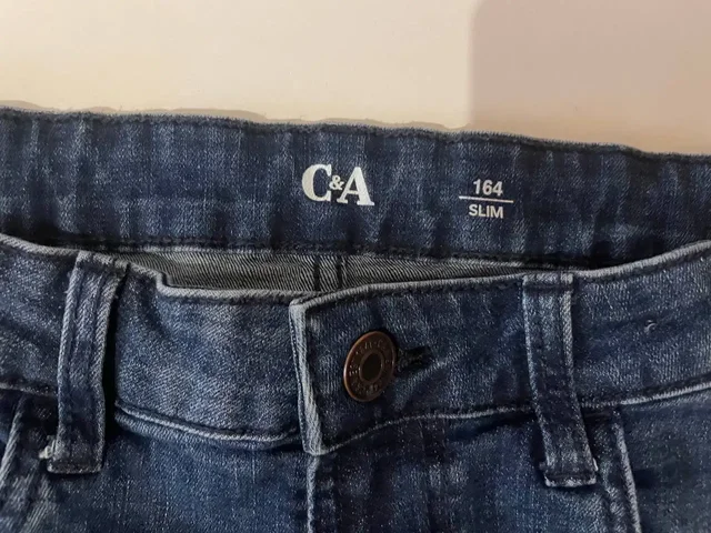 Продажа джинсов - Головные уборы в Красноярск