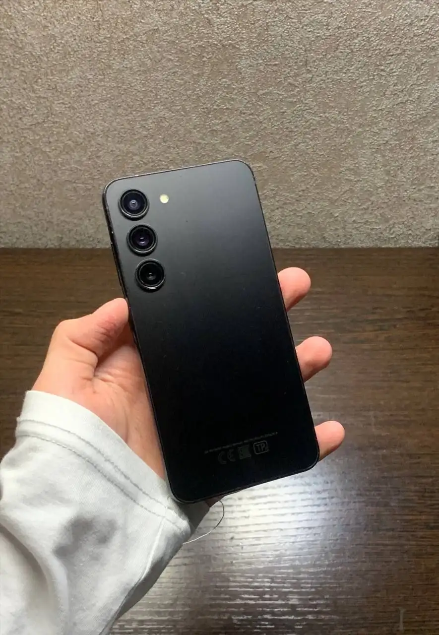 Samsung Galaxy S23 8/128 - Смартфоны (Электроника) в Красноярск