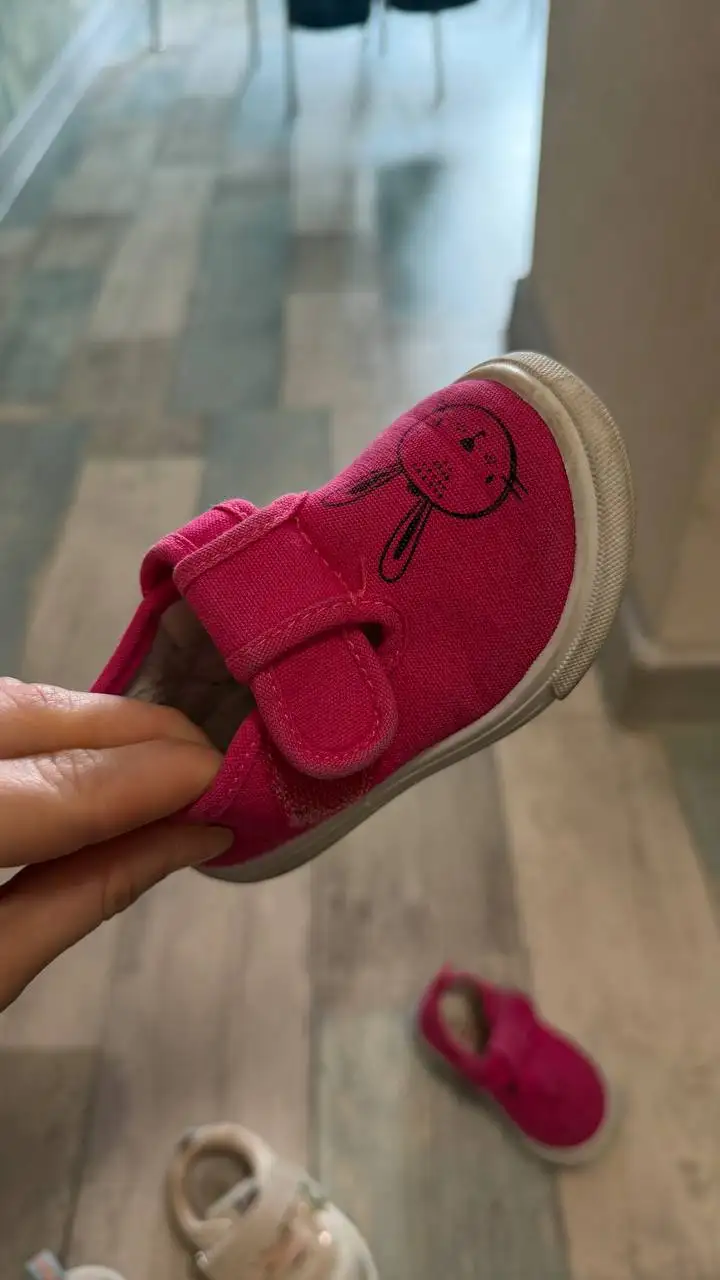 Детские кроссовки и тапочки летние размер 20 - Обувь (Товары для детей) в Красноярск