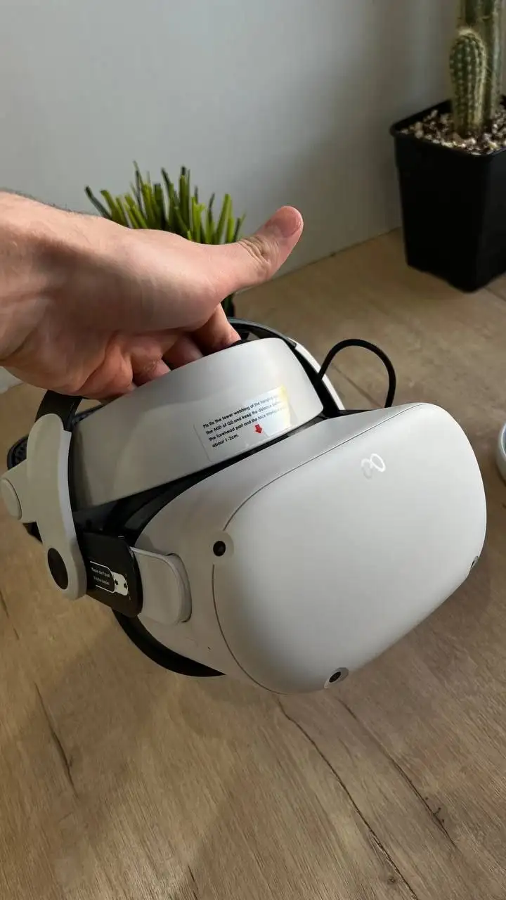 Продажа очков виртуальной реальности с аксессуарами - VR-очки (Электроника) в Красноярск