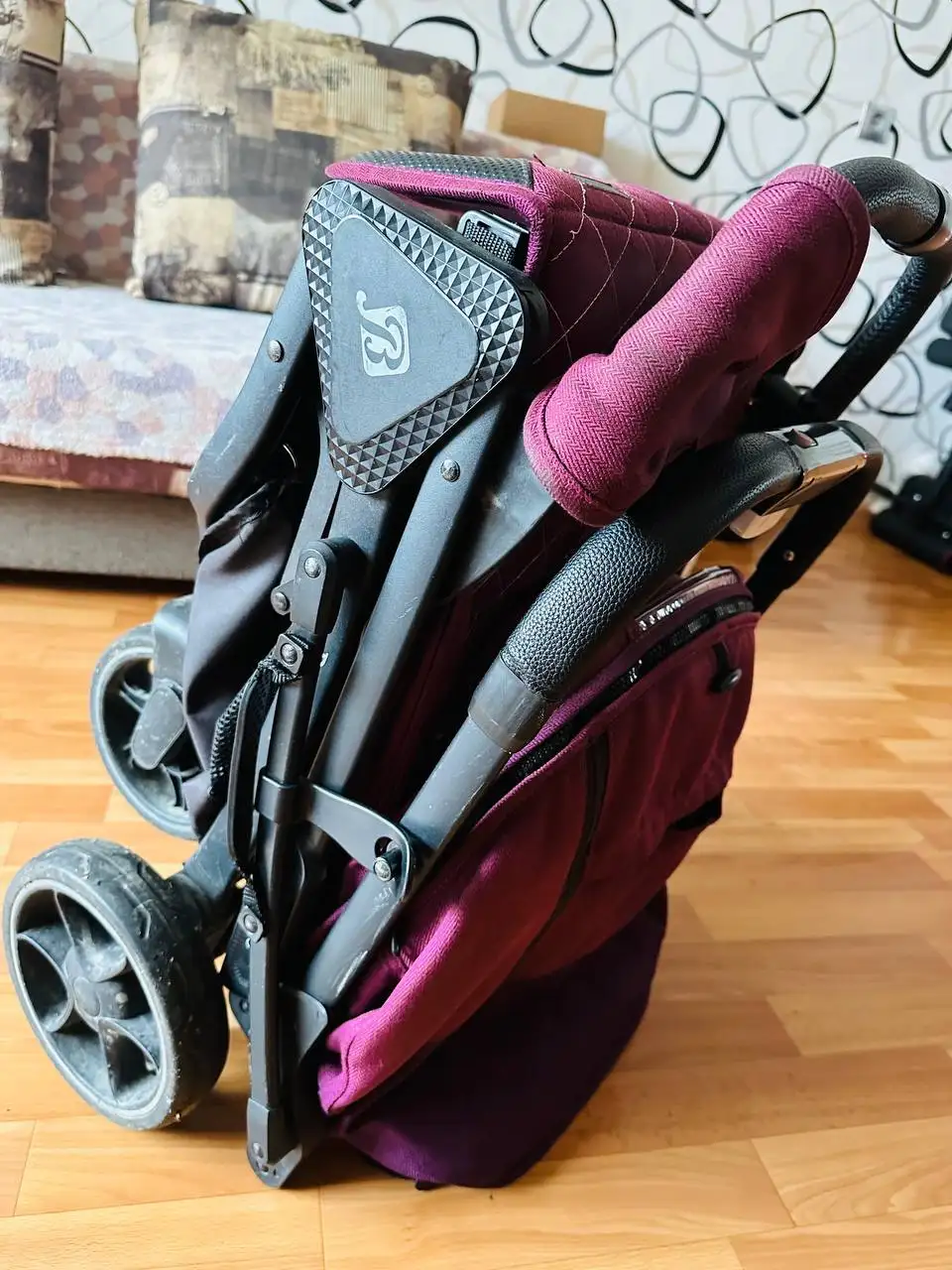 Продам прогулочную коляску - Коляски (Товары для детей) в Красноярск