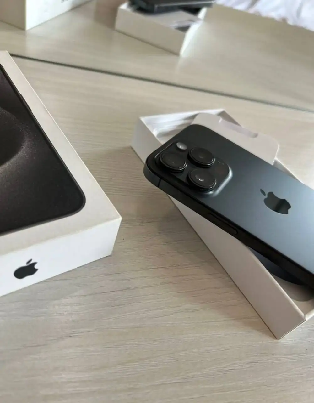 iPhone 15 Pro 128GB Черный титан - Смартфоны (Электроника) в Красноярск