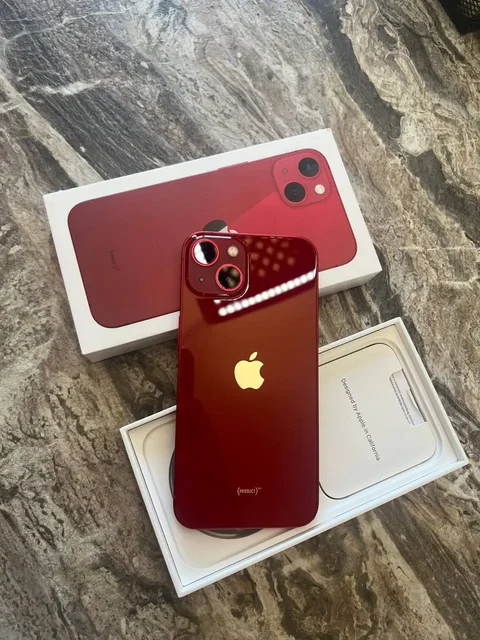 Продам iPhone 13 256гб с аккумулятором 78% - Видеокарты в Красноярск