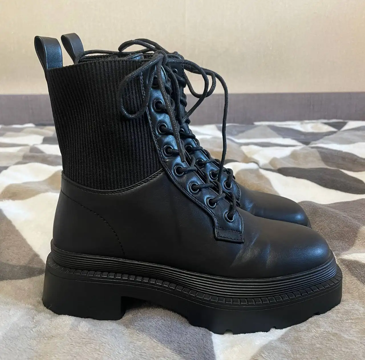 Продажа лоферов и демисезонных ботинок - Обувь (Одежда) в Красноярск