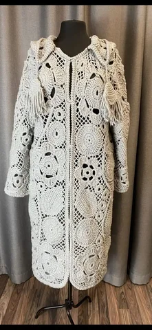 Продам пальто ручной работы крючком - Женская одежда и обувь в Красноярск