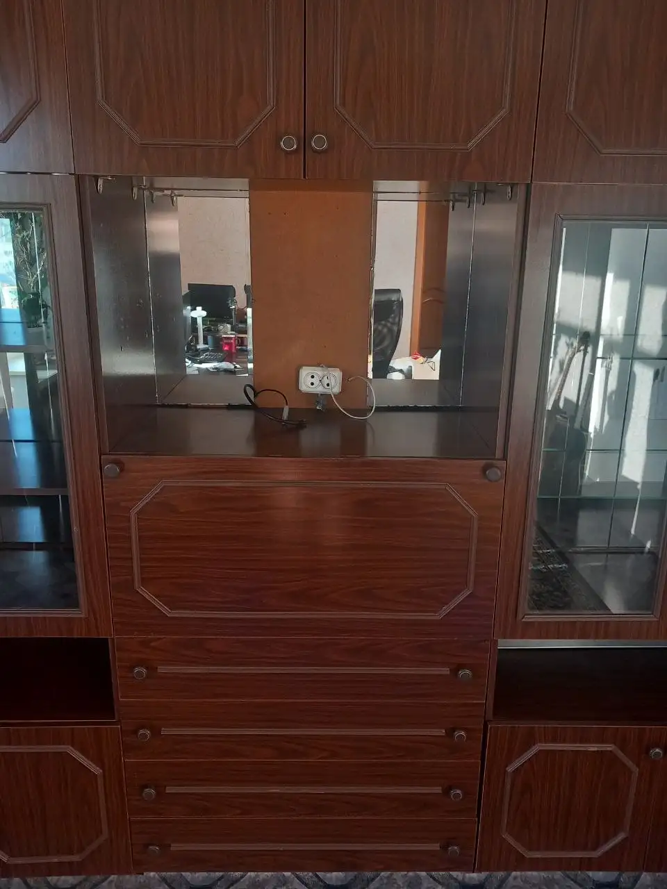 Шкаф-стенка бесплатно в Центральном районе - Мебель (Для дома и дачи) в Красноярск