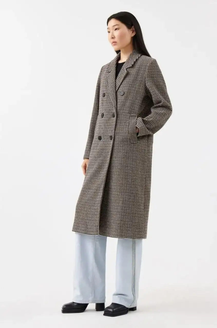 Продам пальто оверсайз покроя размер XS - Верхняя одежда (Одежда) в Красноярск