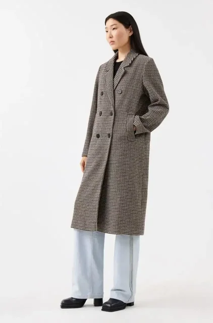 Продам пальто оверсайз покроя размер XS - Женская одежда и обувь в Красноярск