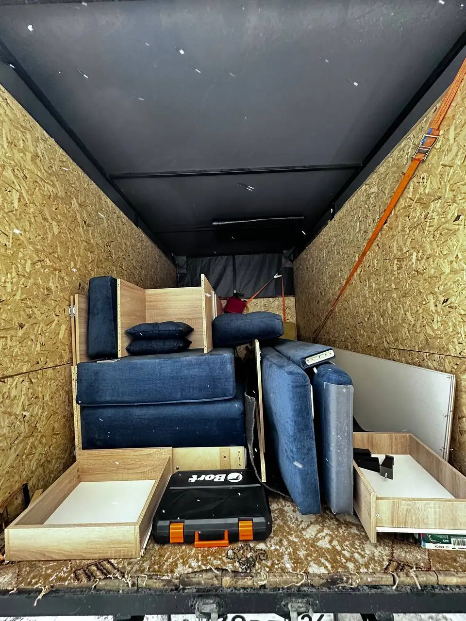 Услуги грузоперевозок и грузчиков - Грузоперевозки (Услуги) в Красноярск