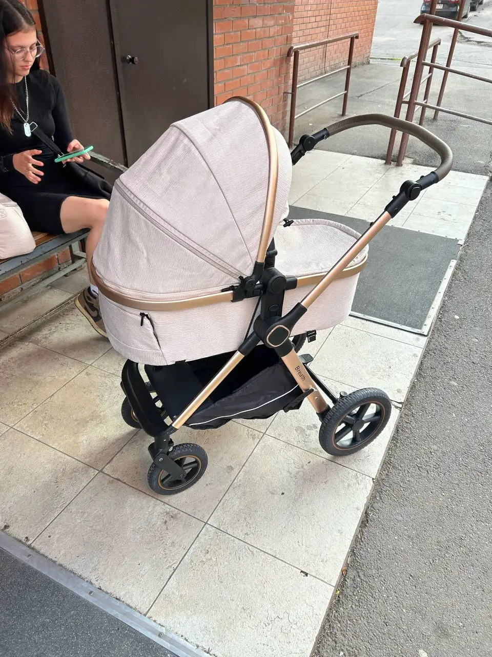 Продам коляску 2в1 в идеальном состоянии - Коляски (Товары для детей) в Красноярск