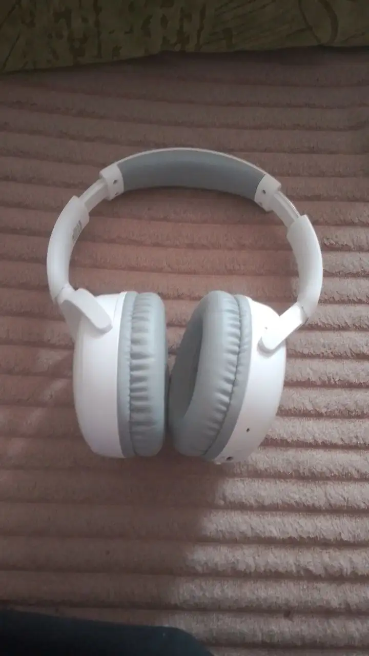 Наушники б/у - Аудиотехника (Электроника) в Красноярск