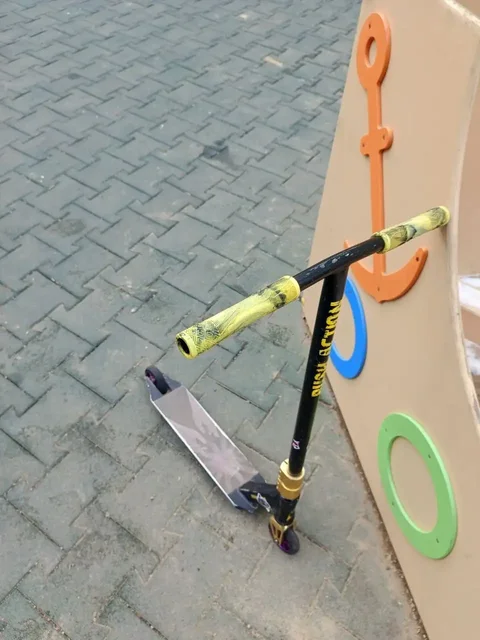 Продам трюковой велосипед с небольшими дефектами - Хобби и отдых в Красноярск