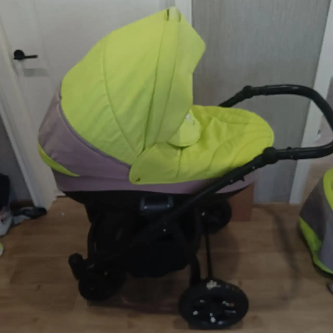 Продам коляску срочно - Товары для детей в Красноярск