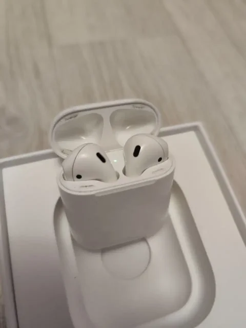 Обмен AirPods на iPhone 4S - Офисная техника в Красноярск