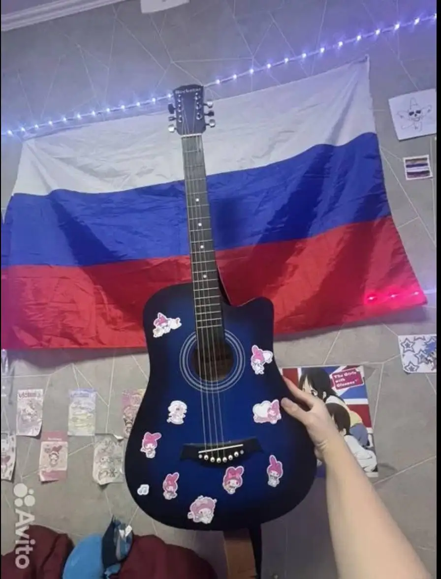 Продам акустическую гитару в советском районе - Музыкальные инструменты (Хобби и отдых) в Красноярск