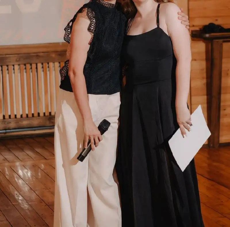 Продажа вечернего выпускного платья и туфель - Женская одежда (Одежда) в Красноярск