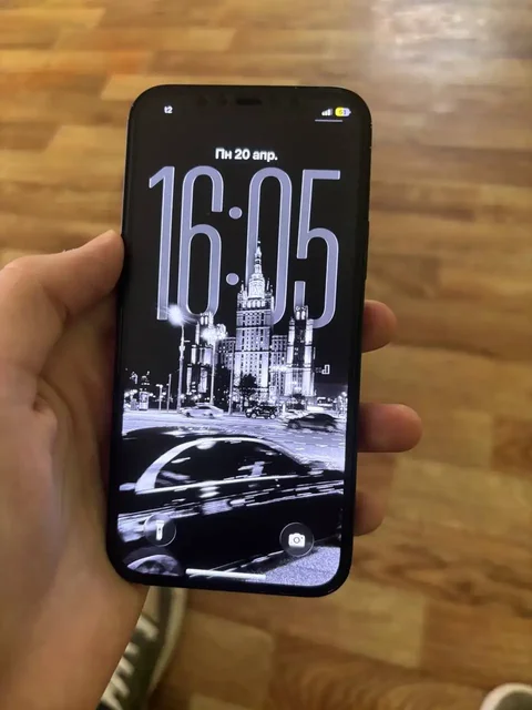 iPhone 12 64GB темно-синий в хорошем состоянии - Фотоаппараты в Красноярск