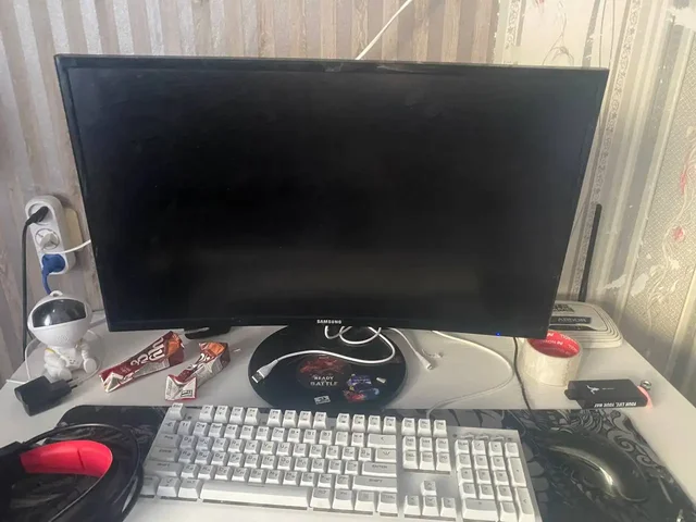 Продам игровой изогнутый монитор Samsung - Фототехника в Красноярск