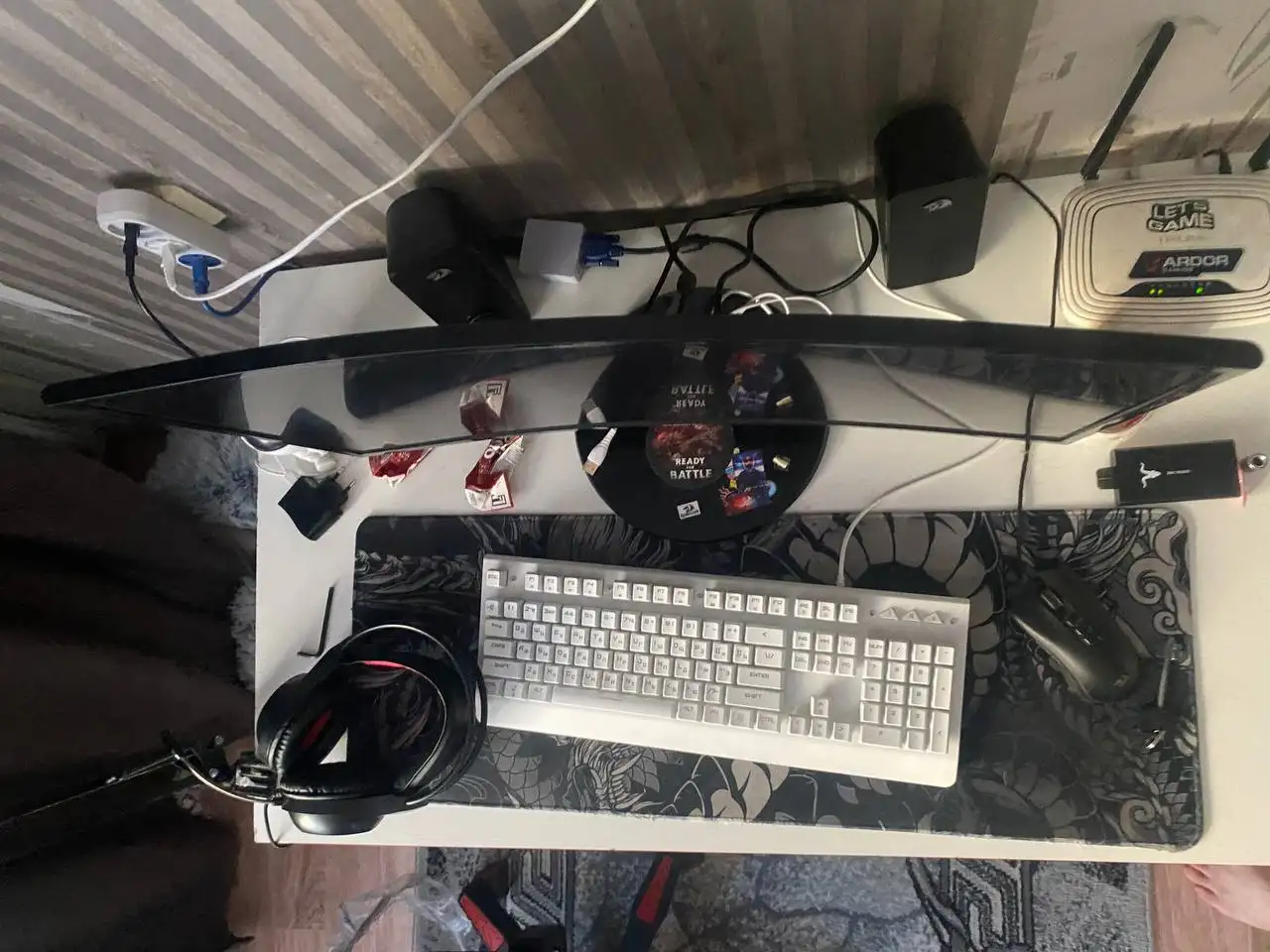 Продам игровой изогнутый монитор Samsung - Мониторы (Электроника) в Красноярск