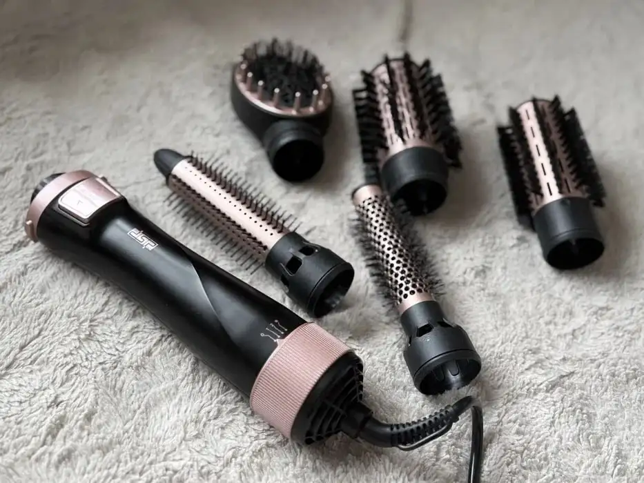 Фен-браш с вращающимися насадками - Фены и стайлеры (Электроника) в Красноярск