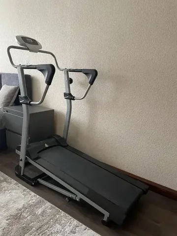 Отдам беговую дорожку - Оружие и аксессуары в Красноярск