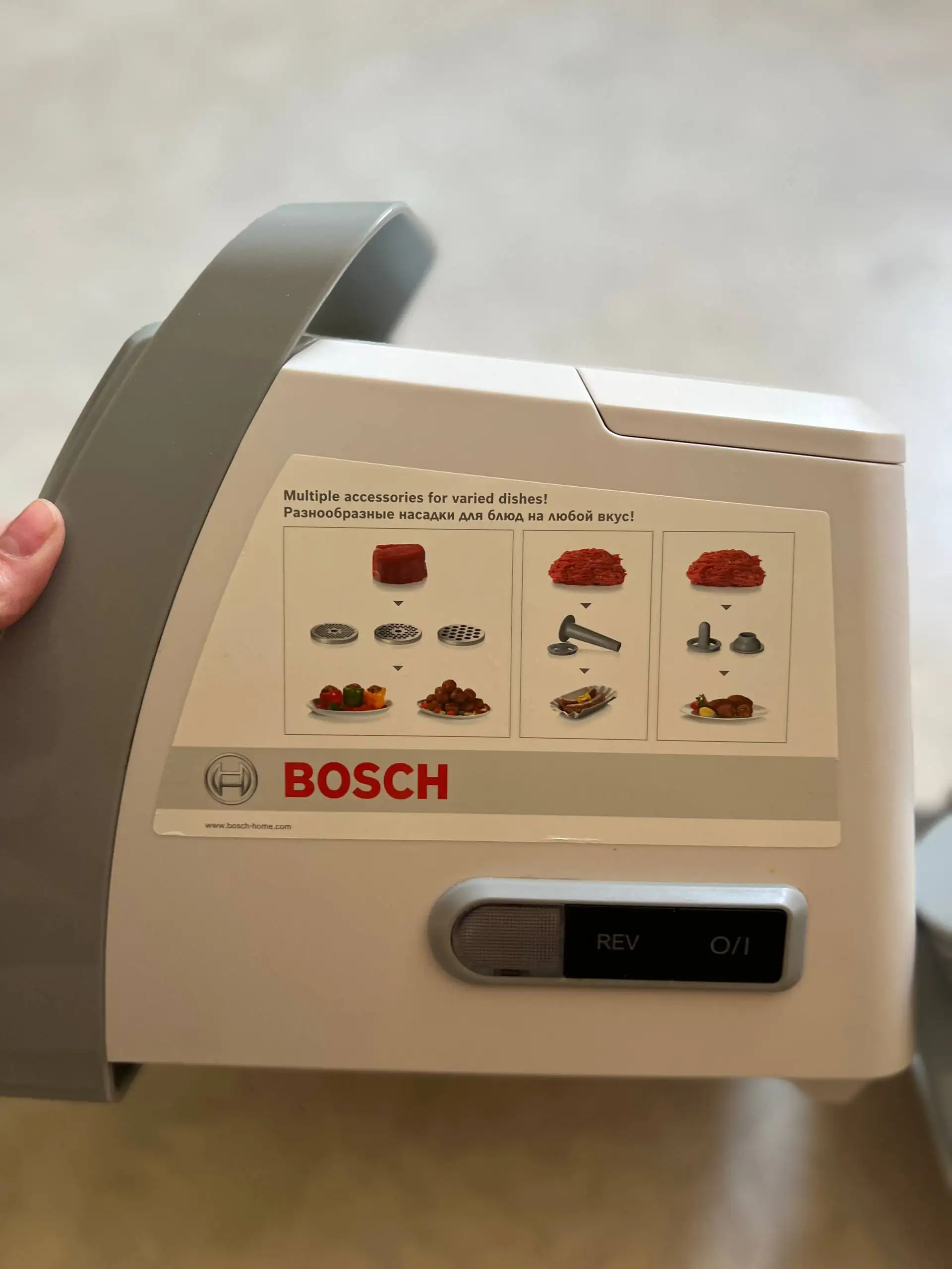 Продажа швейной машинки, мясорубки, кофемолки - Электроника в Красноярск