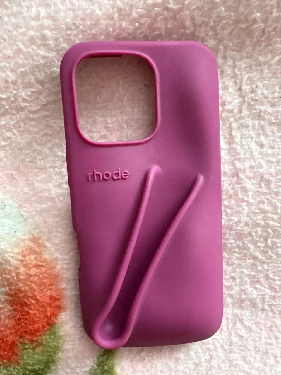 Чехол Rhode для iPhone 16 Pro - Аксессуары (Электроника) в Красноярск
