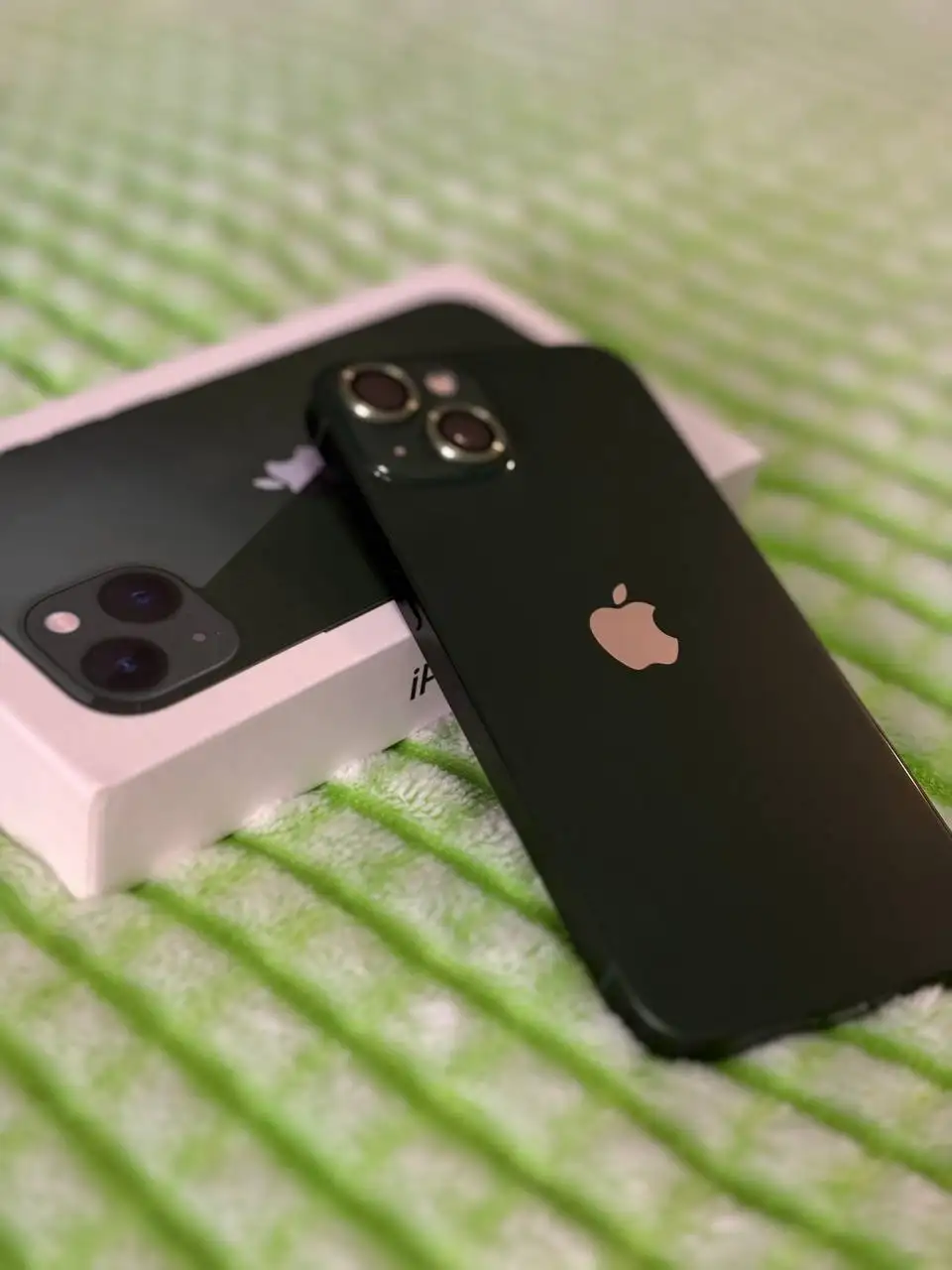 iPhone 13 128 ГБ в идеальном состоянии - Мобильные телефоны (Электроника) в Красноярск