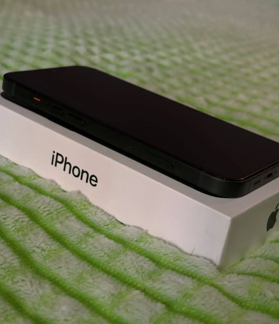 iPhone 13 128 ГБ в идеальном состоянии - Мобильные телефоны (Электроника) в Красноярск
