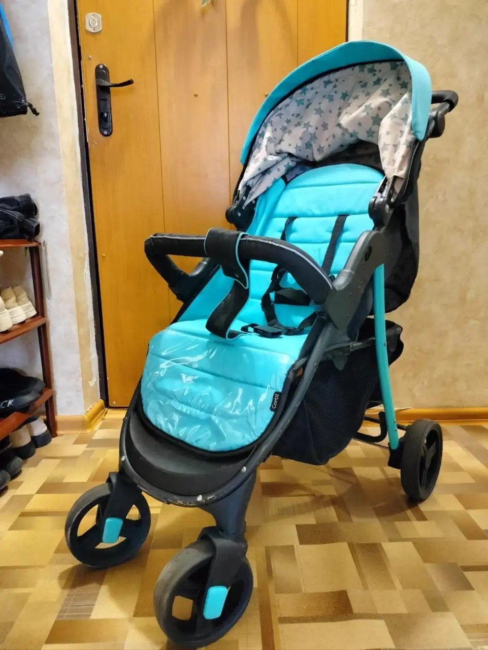 Продажа колясок и развивающего центра - Коляски (Товары для детей) в Красноярск