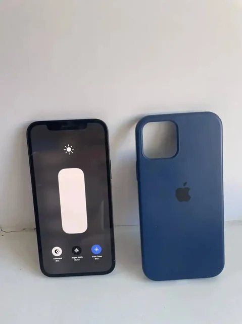 iPhone 12 128GB Аккумулятор 74% - Компьютерная техника в Красноярск