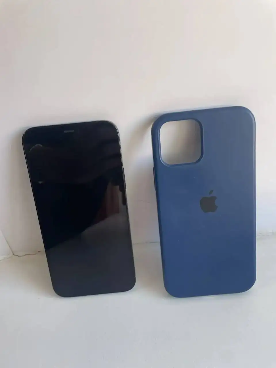iPhone 12 128GB аккумулятор 74% - Смартфоны и гаджеты (Электроника) в Красноярск