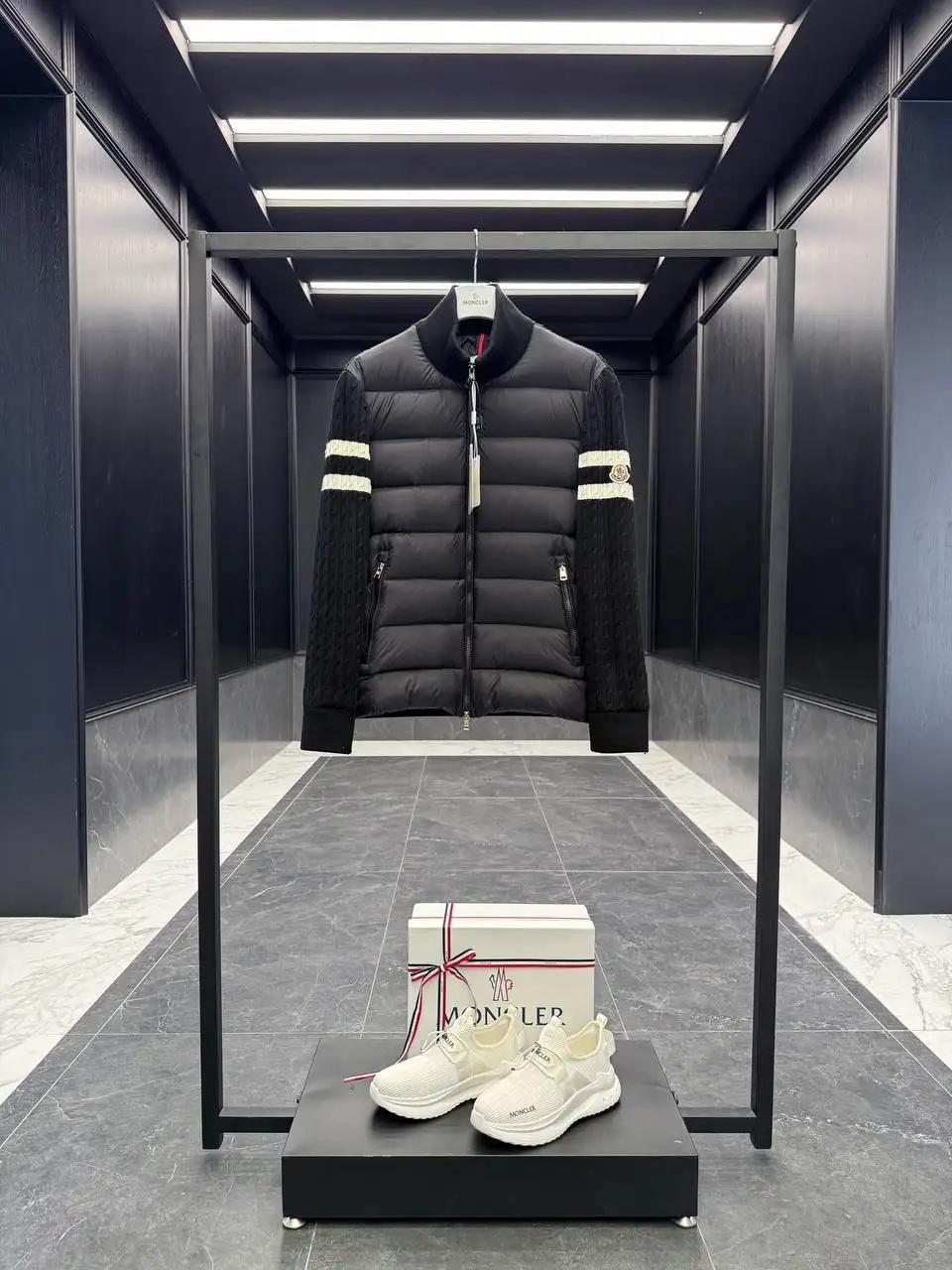 Кардиган Moncler - Верхняя одежда (Одежда) в Красноярск
