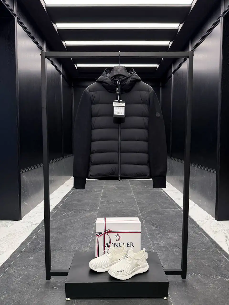 Кардиган Moncler - Верхняя одежда (Одежда) в Красноярск