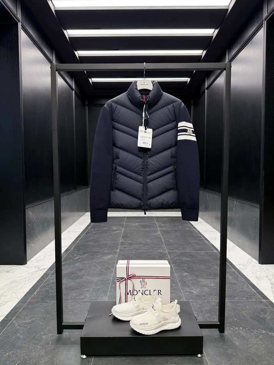 Кардиган Moncler - Верхняя одежда (Одежда) в Красноярск