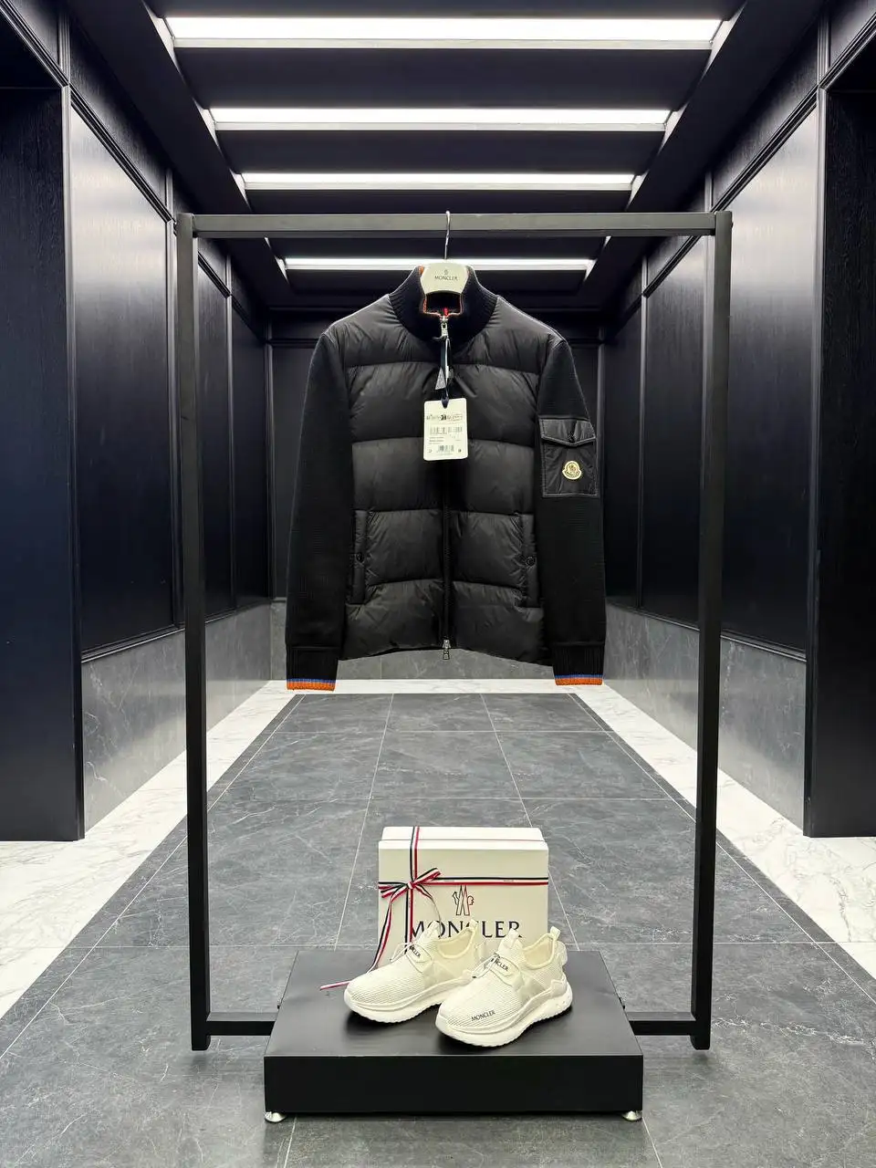 Кардиган Moncler - Верхняя одежда (Одежда) в Красноярск