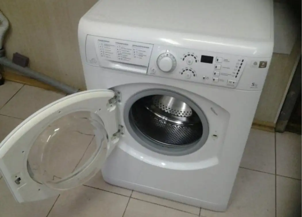 Стиральная машина Hotpoint-Ariston ARSF 120 - Стиральные машины (Электроника) в Красноярск