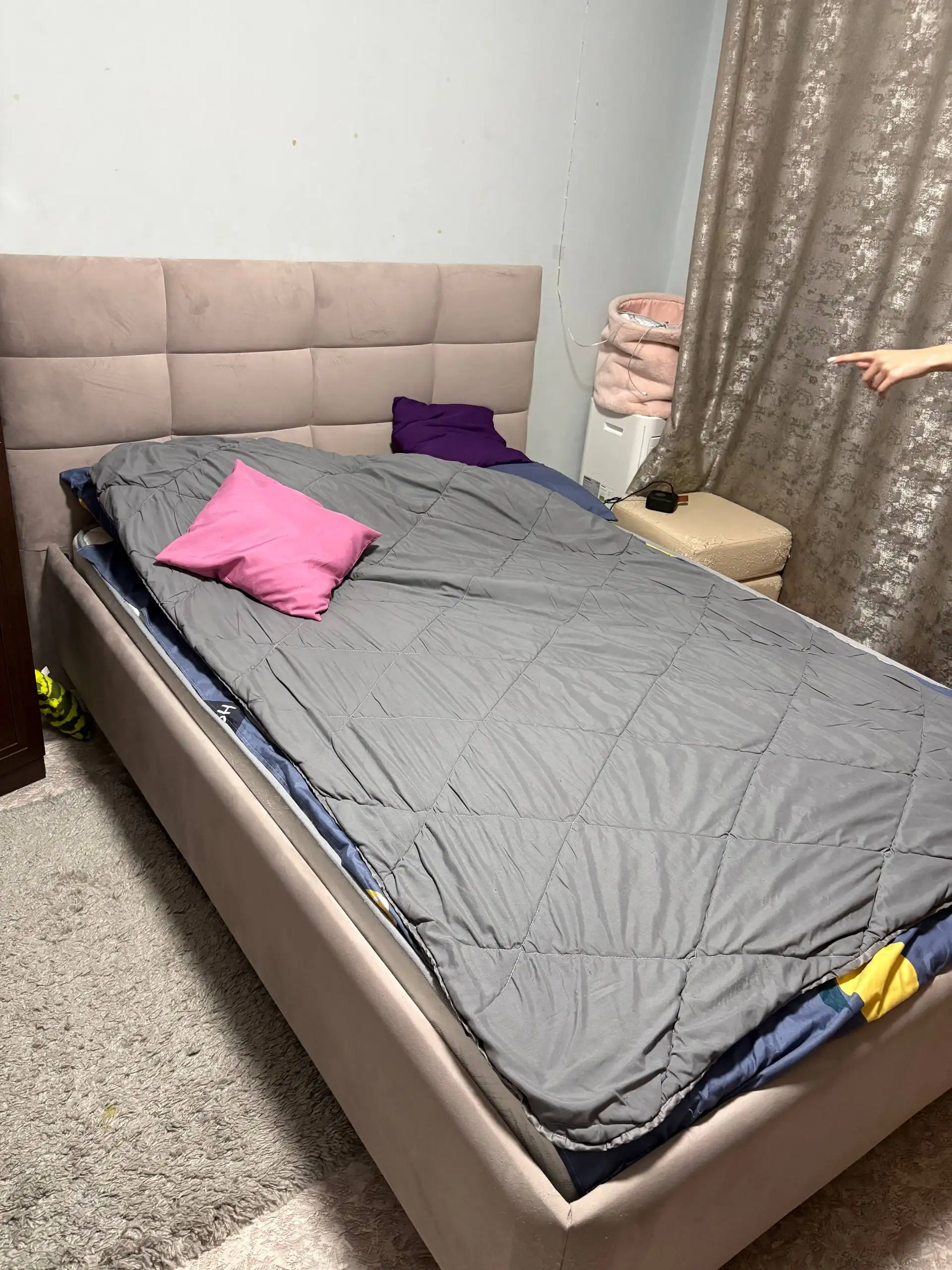 Продам кровать без матраса, железный каркас и деревянные рейки - Мебель (Для дома и дачи) в Красноярск