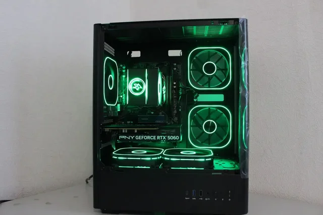 Компьютер (AMD Ryzen 5 5600, RTX 5060, 16GB DDR4) - Электроника в Красноярск