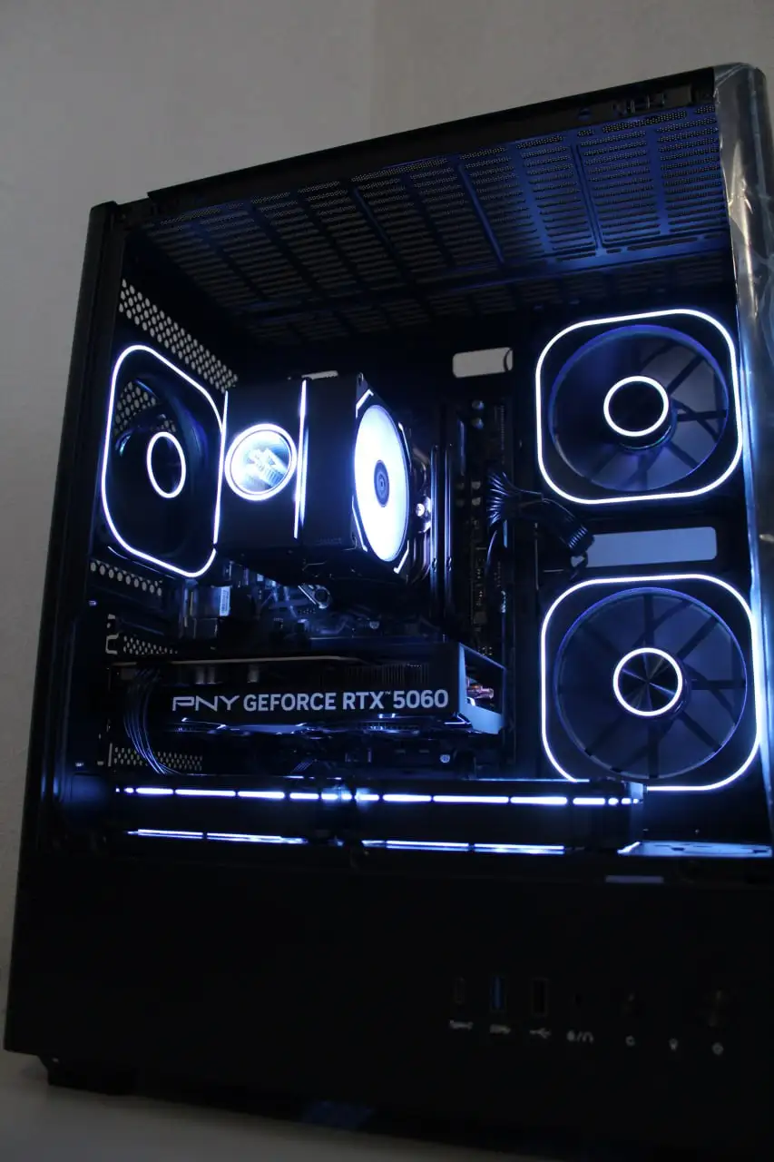 Компьютер (AMD Ryzen 5 5600, RTX 5060, 16GB DDR4) - Настольные компьютеры (Электроника) в Красноярск