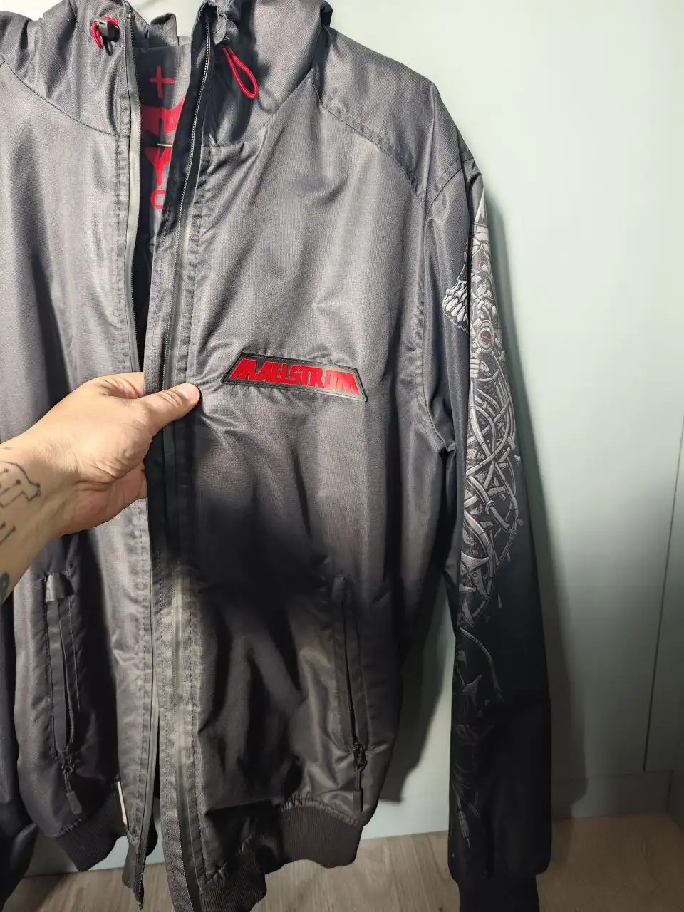 Куртка Maelstrom v2 от HELLER | WEAR x MERCH - Верхняя одежда (Одежда) в Красноярск