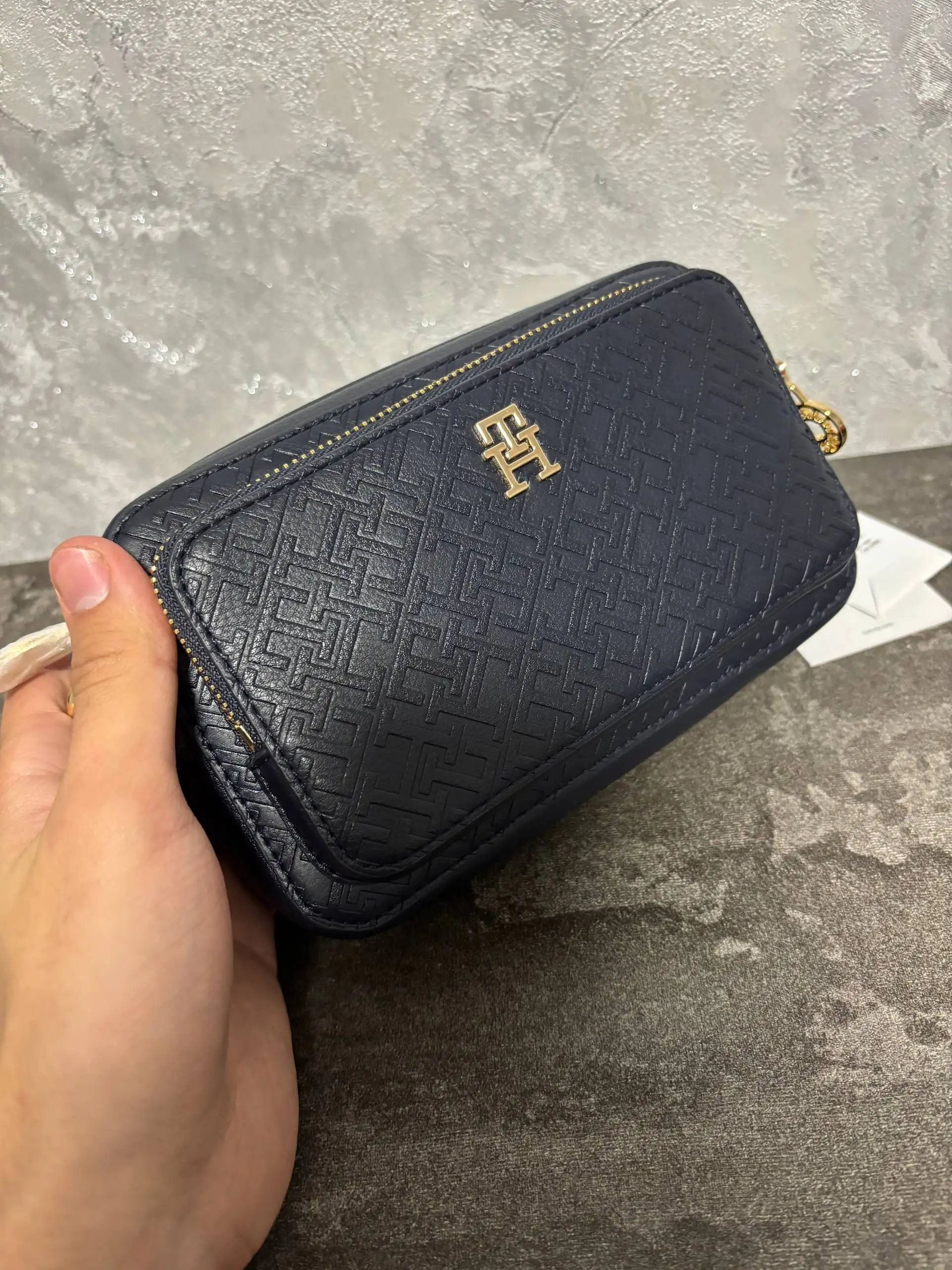 Сумка Tommy Hilfiger оригинал - Сумки (Одежда) в Красноярск