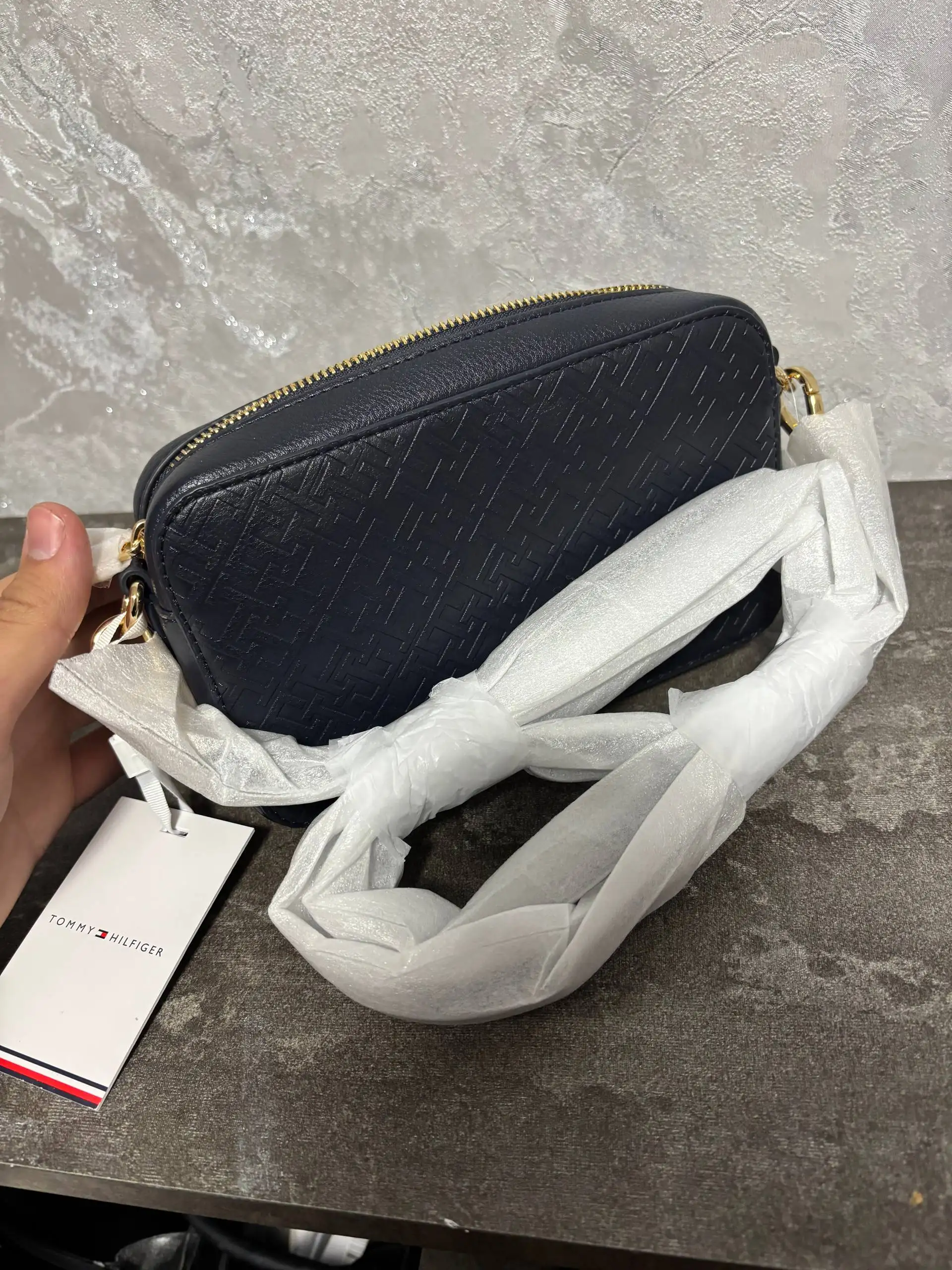 Сумка Tommy Hilfiger оригинал - Сумки (Одежда) в Красноярск
