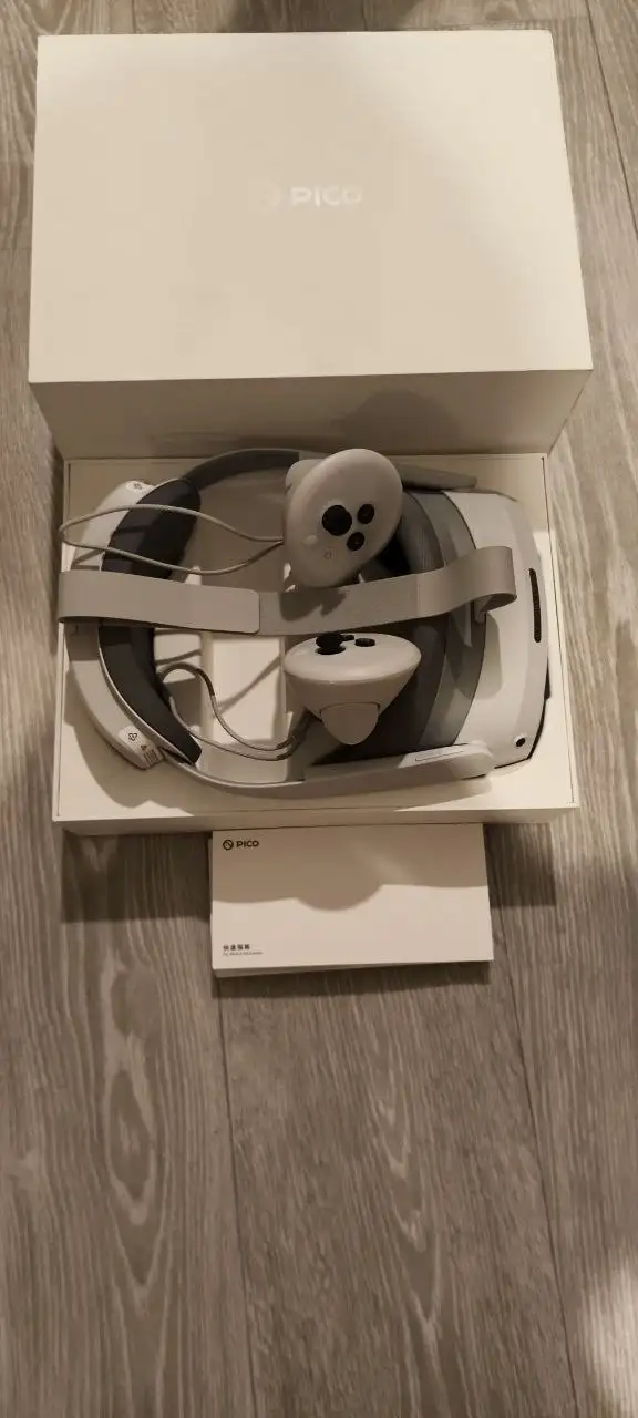 Срочно продам VR очки Pico 4 Ultra - VR очки (Электроника) в Красноярск