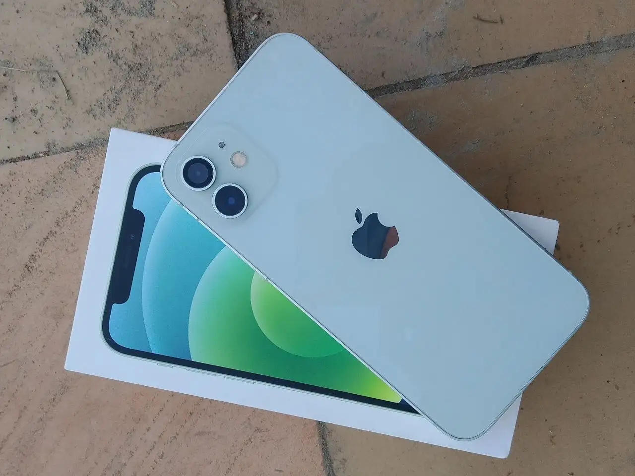 iPhone 12 Pro Max (косяк камеры) - Смартфоны (Электроника) в Красноярск