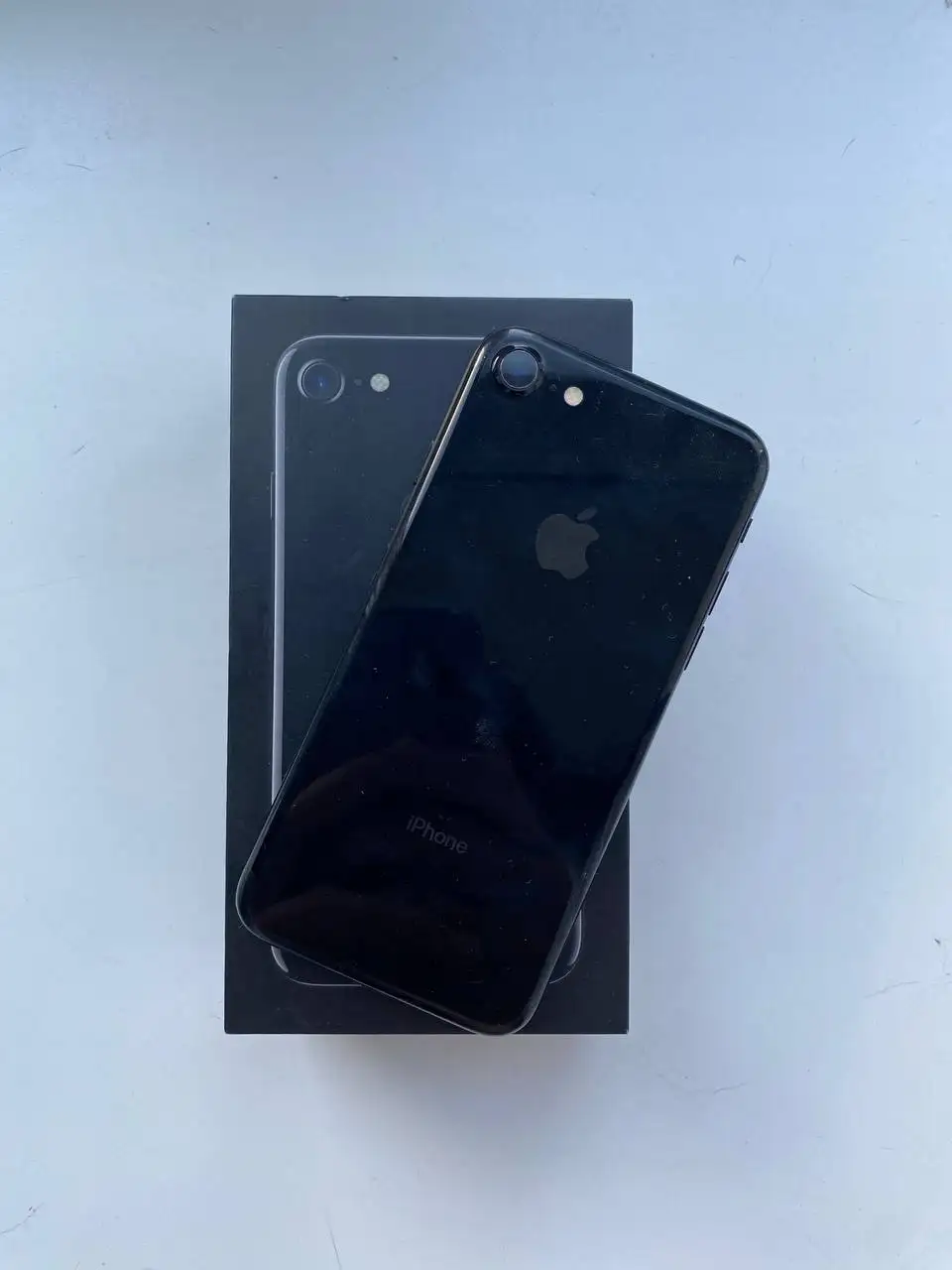 iPhone 7 32GB - Смартфоны (Электроника) в Красноярск