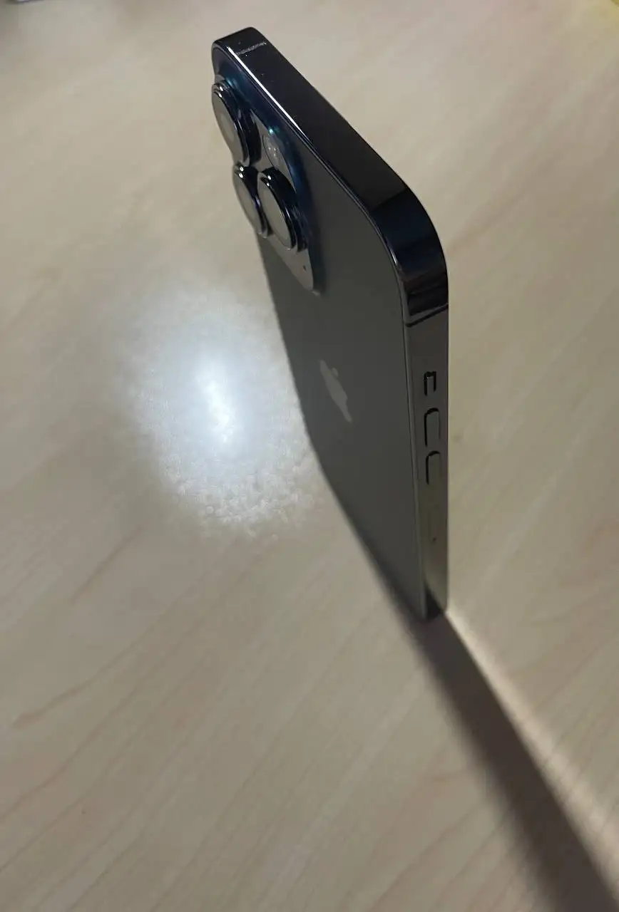 Продам IPhone 13 Pro 128gb - Мобильные телефоны (Электроника) в Красноярск