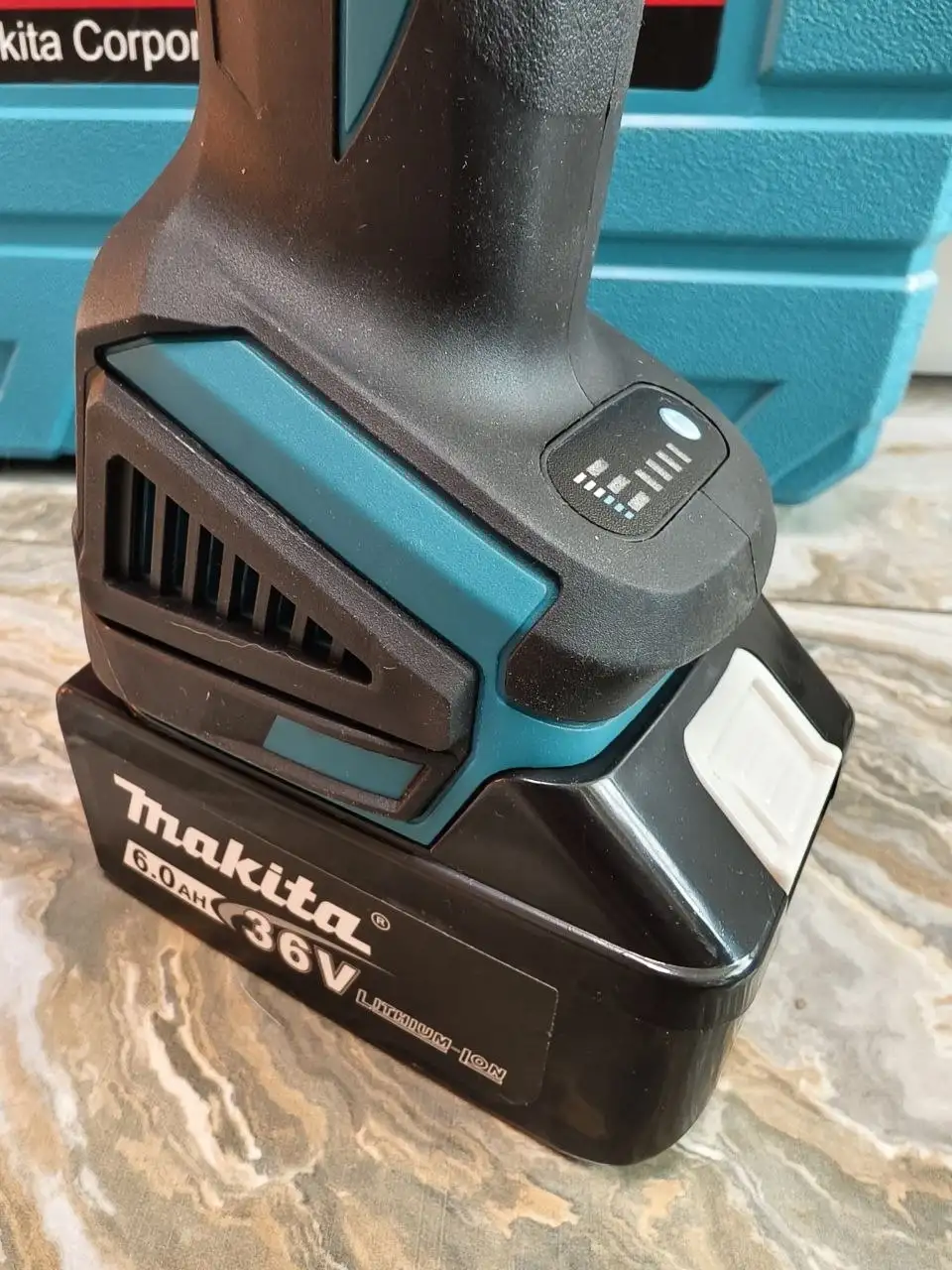 Аккумуляторная болгарка Makita 125 мм - Электроинструмент (Запчасти) в Красноярск