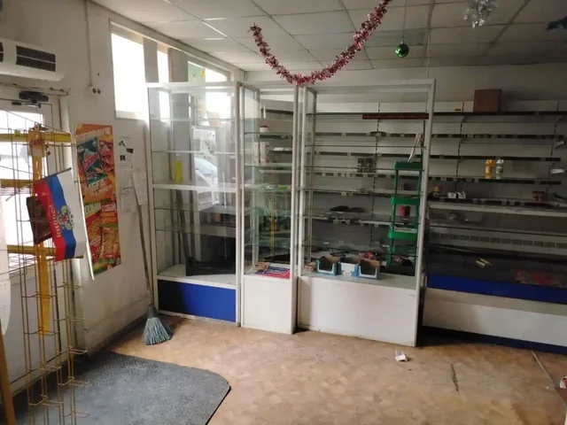 Продажа холодильников и стеллажей - Барахолка в Красноярск
